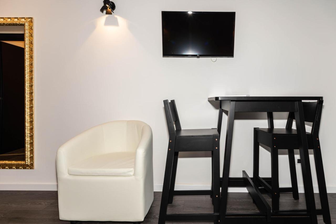 Trevi & Pantheon Design Rooms Roma Esterno foto